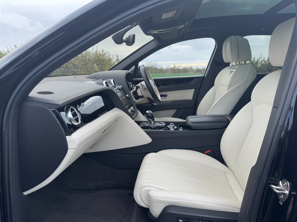 Used Bentley Bentayga 2019 for sale - 76466634: Photo 14