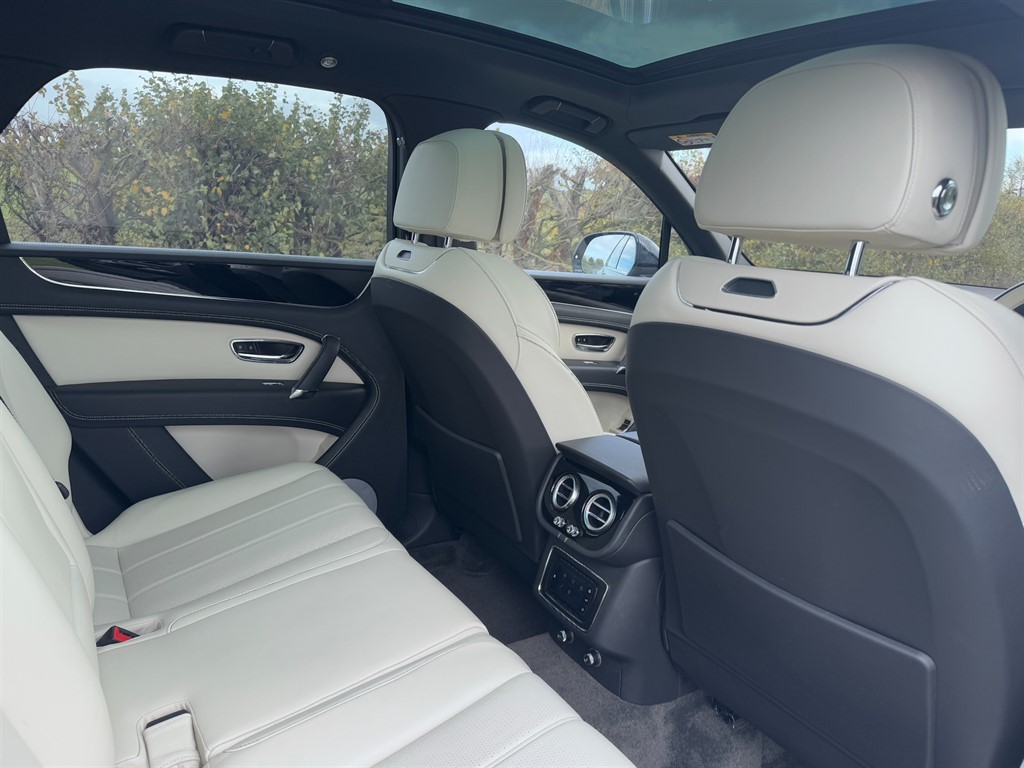 Used Bentley Bentayga 2019 for sale - 76466634: Photo 18
