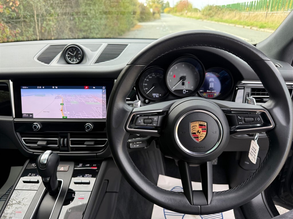 Used Porsche Macan 2022 for sale - 76131019: Photo 19