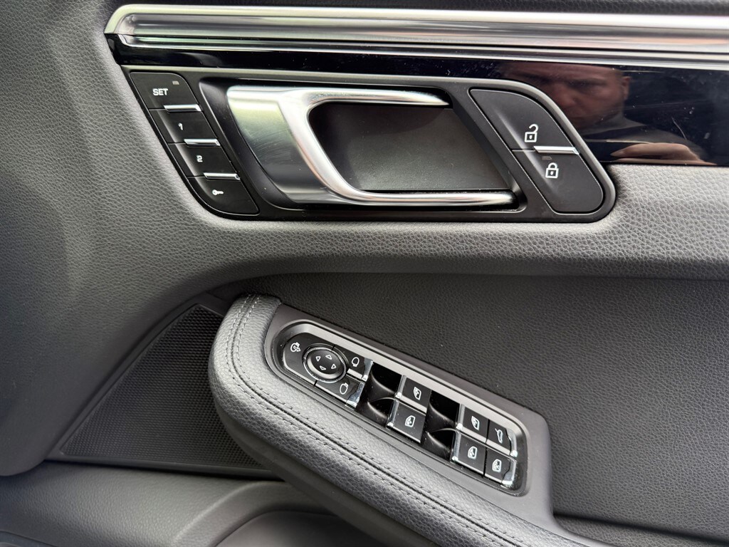 Used Porsche Macan 2022 for sale - 76131019: Photo 22