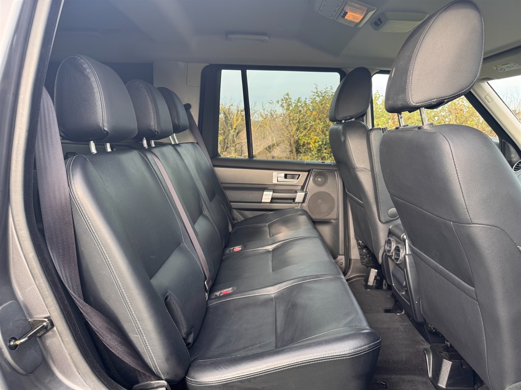 Used Land Rover Discovery 2015 for sale - 76415440: Photo 16