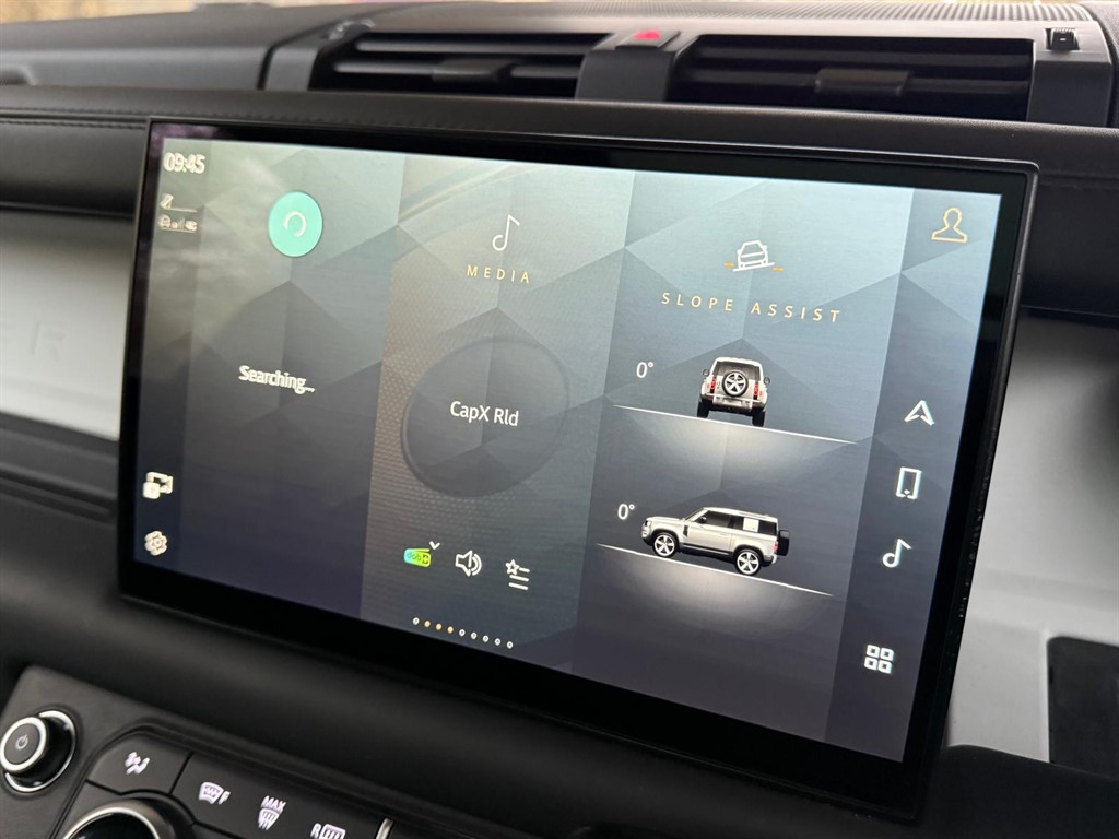 Used Land Rover Defender 90 2022 for sale - 76580403: Photo 16