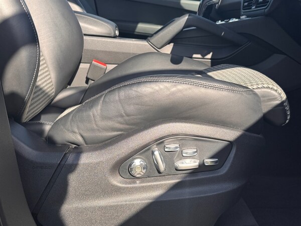Used Porsche Cayenne 2021 for sale - 76117210: Photo 13