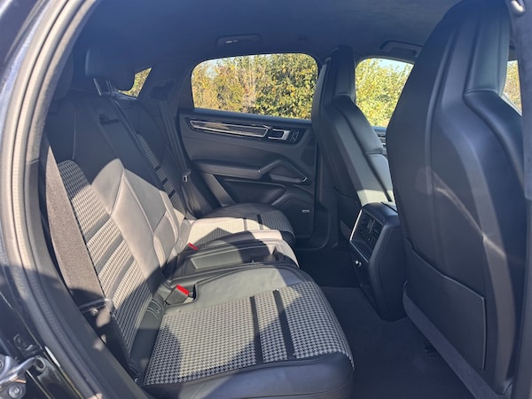 Used Porsche Cayenne 2021 for sale - 76117210: Photo 18