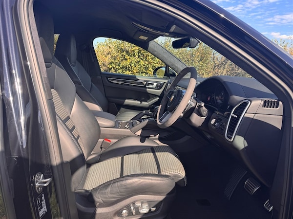Used Porsche Cayenne 2021 for sale - 76117210: Photo 8