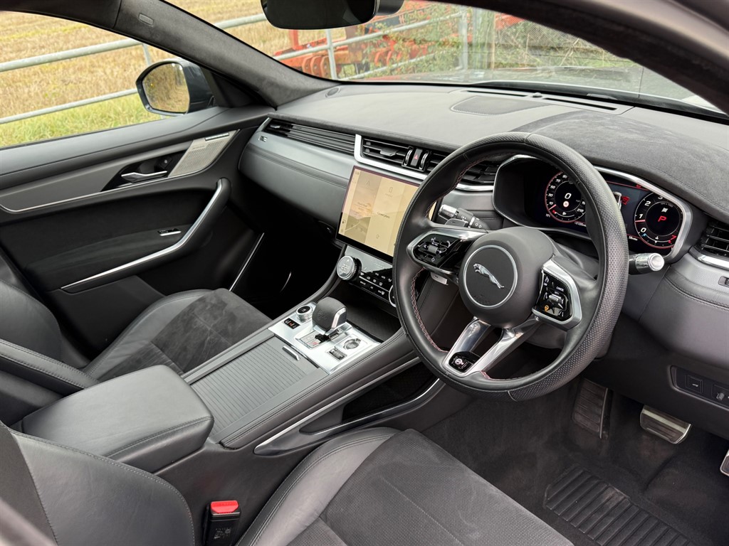 Used Jaguar F-Pace 2022 for sale - 76390316: Photo 6