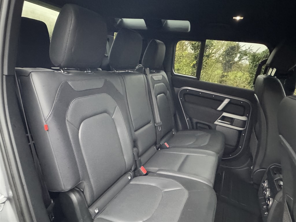 Used Land Rover Defender 2022 for sale - 76580383: Photo 16