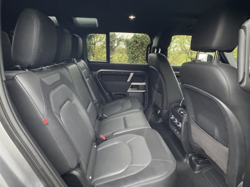 Used Land Rover Defender 2022 for sale - 76580383: Photo 18