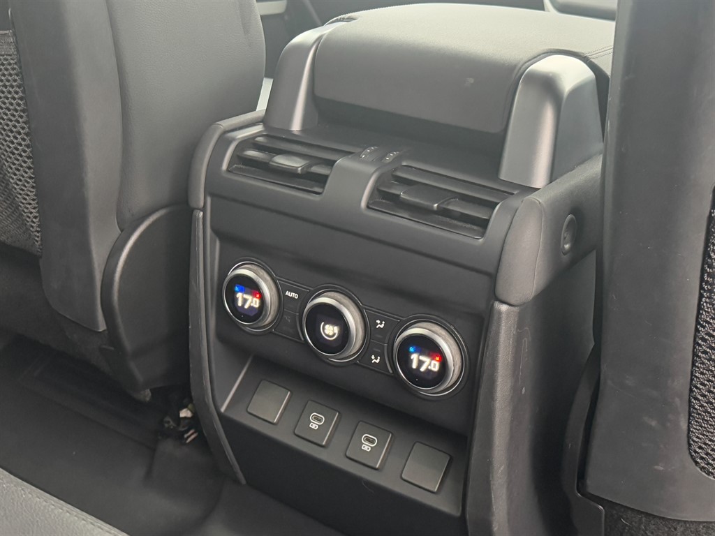 Used Land Rover Defender 2022 for sale - 76580383: Photo 20
