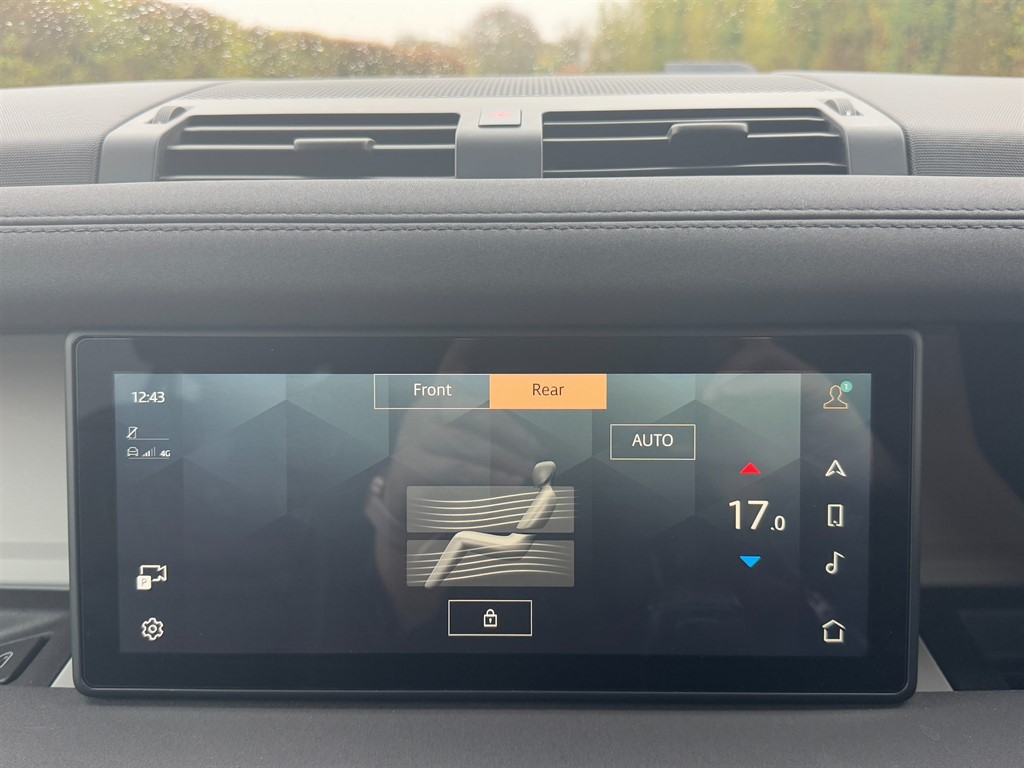 Used Land Rover Defender 2022 for sale - 76580383: Photo 30