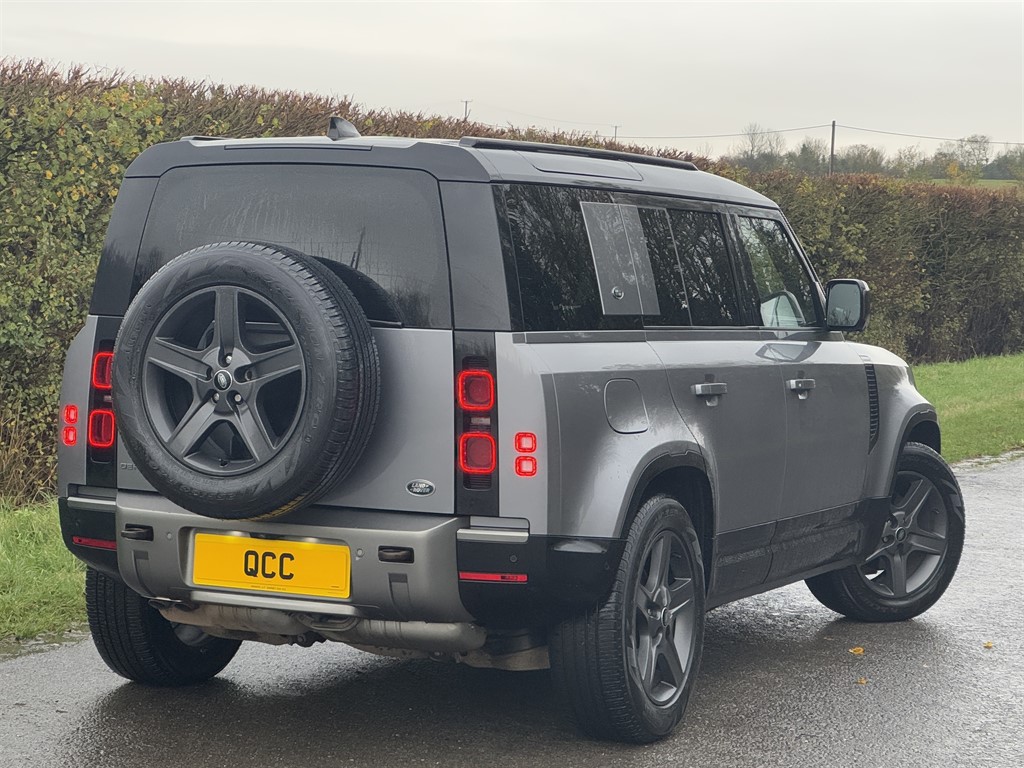 Used Land Rover Defender 2022 for sale - 76580383: Photo 4