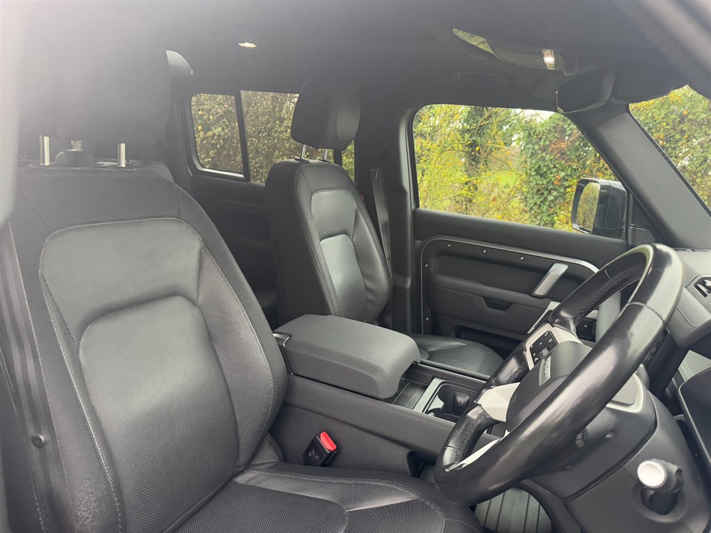 Used Land Rover Defender 2022 for sale - 76580383: Photo 8