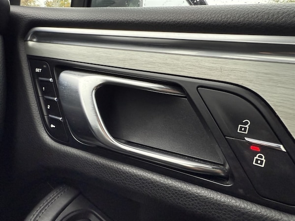 Used Porsche Macan 2019 for sale - 76130993: Photo 19