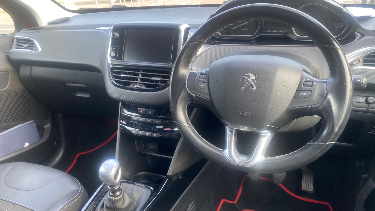 Used Peugeot 2008 2019 for sale - 76154043: Photo 11