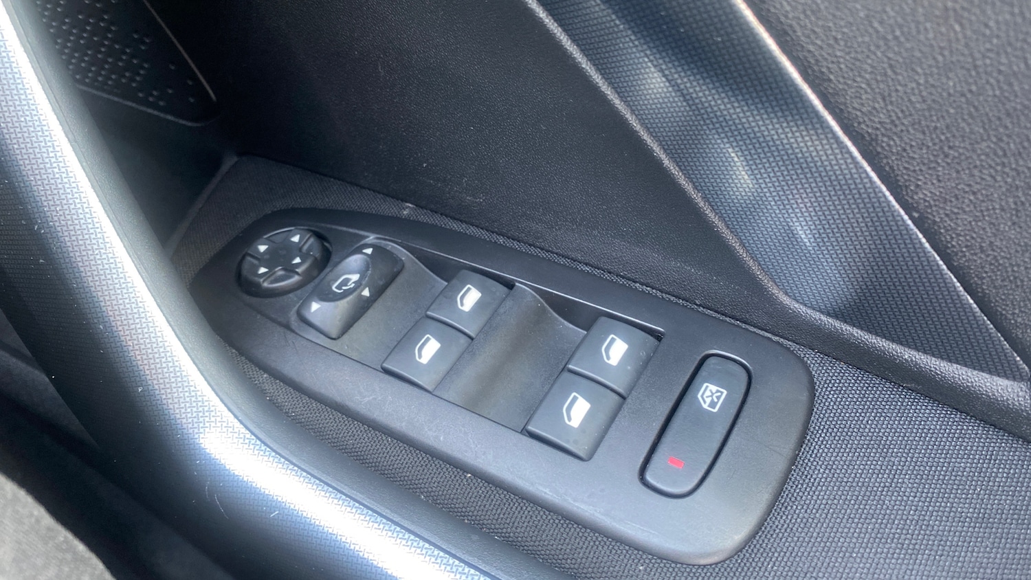 Used Peugeot 2008 2019 for sale - 76154043: Photo 22