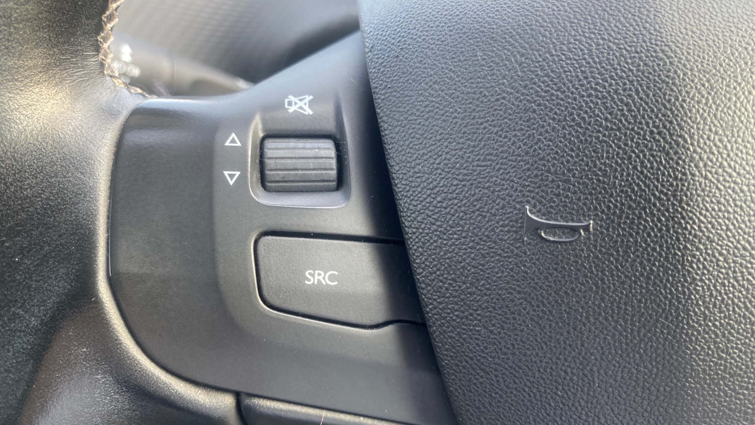 Used Peugeot 2008 2019 for sale - 76154043: Photo 23