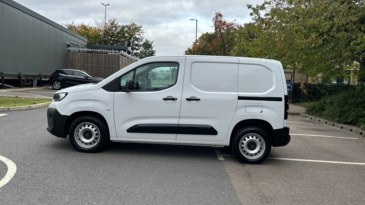Used Citroen Berlingo 2024 for sale - 76202065: Photo 6