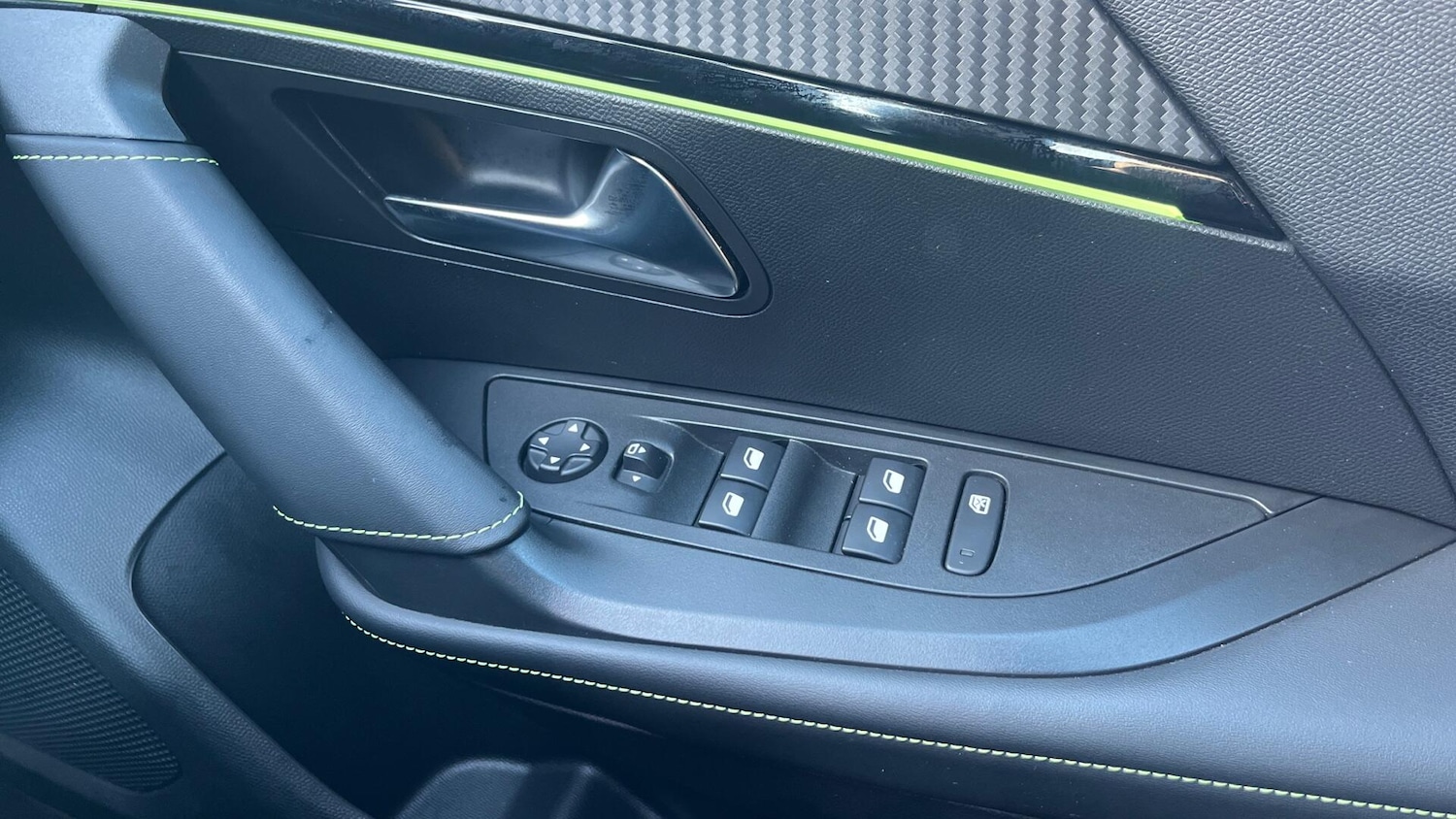 Used Peugeot 2008 2021 for sale - 77332372: Photo 22