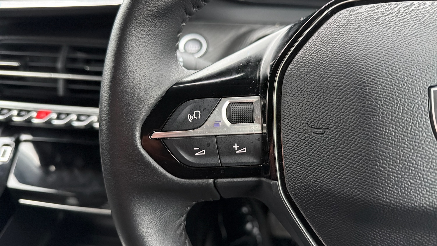 Used Peugeot 208 2024 for sale - 77306860: Photo 24