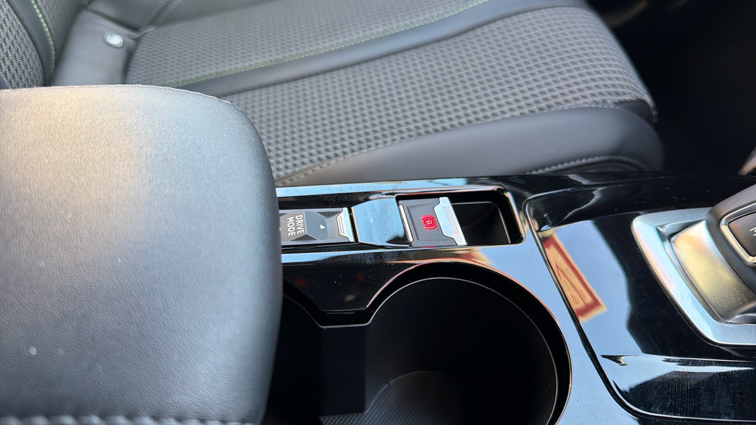 Used Peugeot 2008 2022 for sale - 77092073: Photo 22