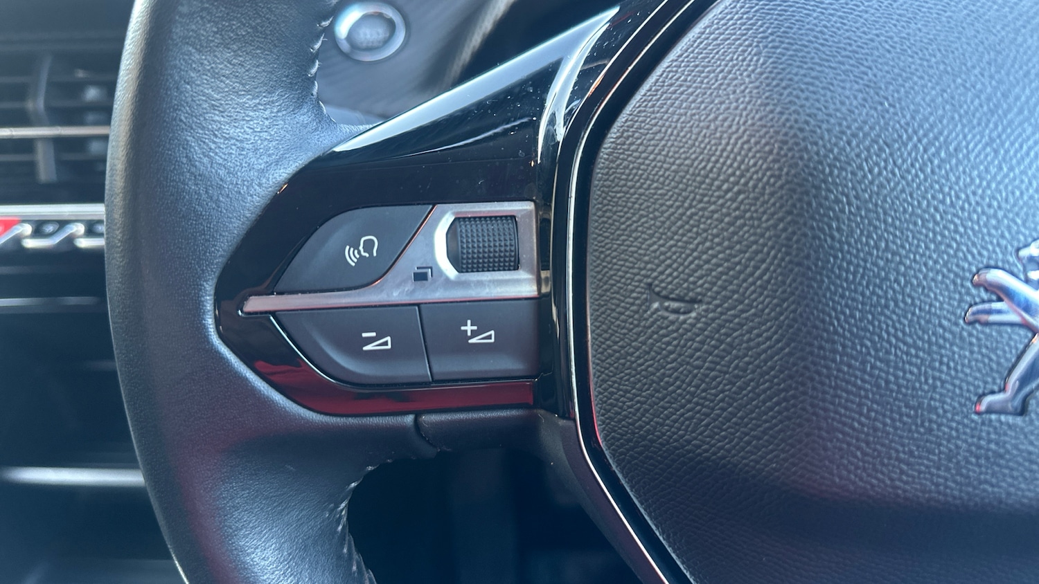 Used Peugeot 208 2020 for sale - 77971222: Photo 23