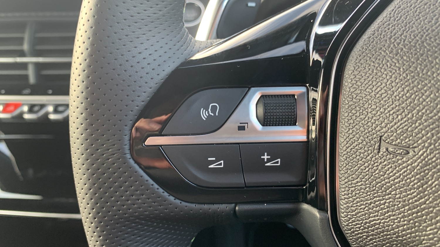 Used Peugeot 2008 2025 for sale - 76927484: Photo 23