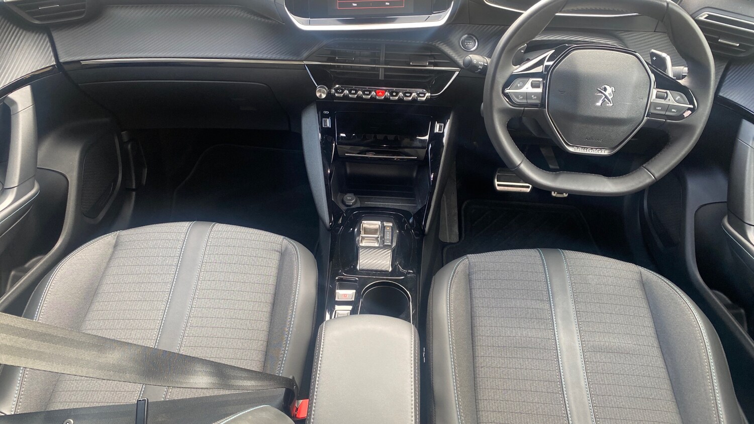 Used Peugeot 2008 2023 for sale - 76338299: Photo 4