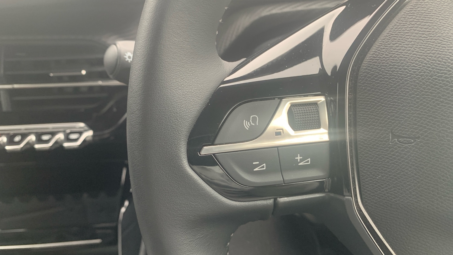 Used Peugeot 208 2022 for sale - 76634738: Photo 23