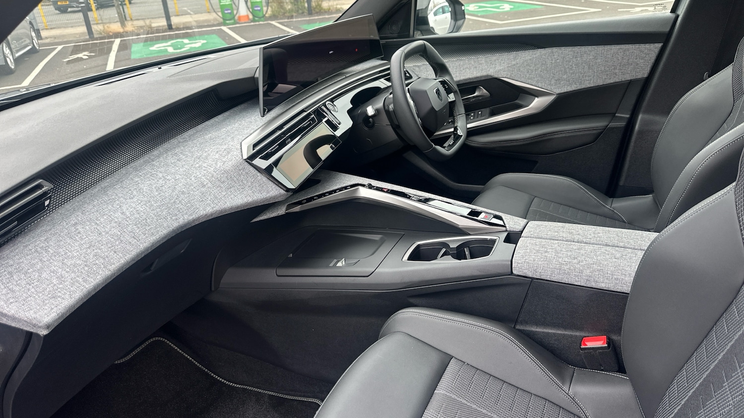 Used Peugeot 5008 2025 for sale - 76966103: Photo 12