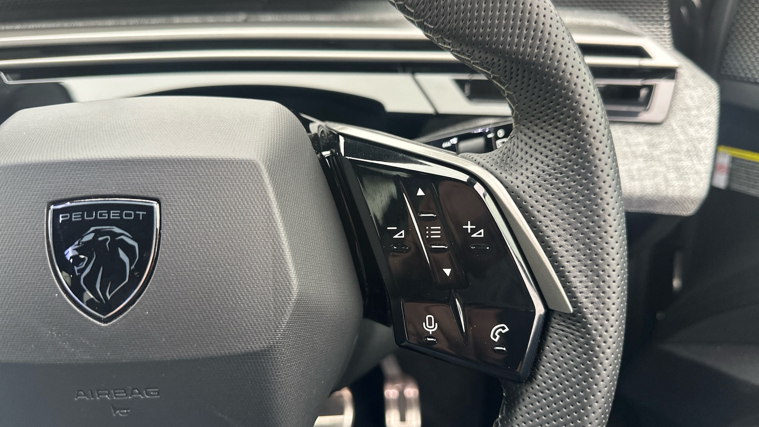 Used Peugeot 5008 2025 for sale - 76966103: Photo 24