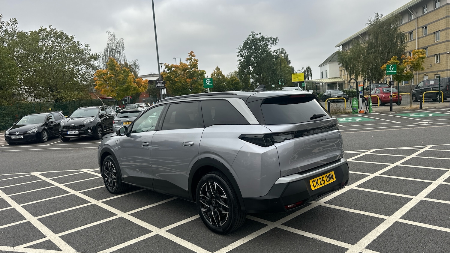 Used Peugeot 5008 2025 for sale - 76966103: Photo 5