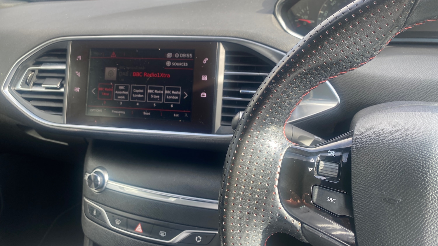 Used Peugeot 308 2018 for sale - 76154019: Photo 10