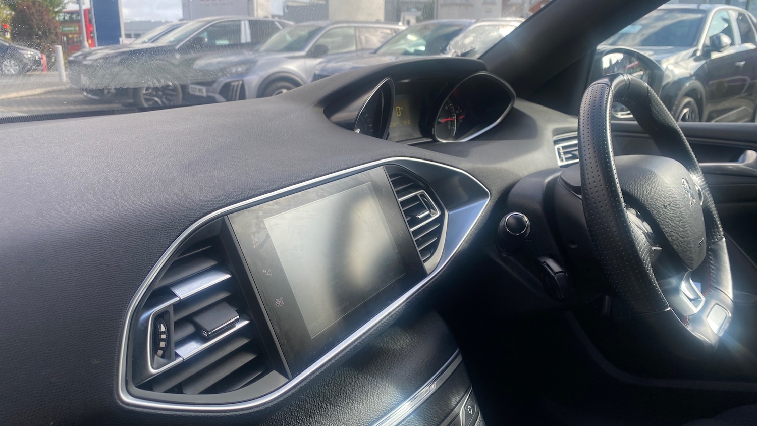 Used Peugeot 308 2018 for sale - 76154019: Photo 12