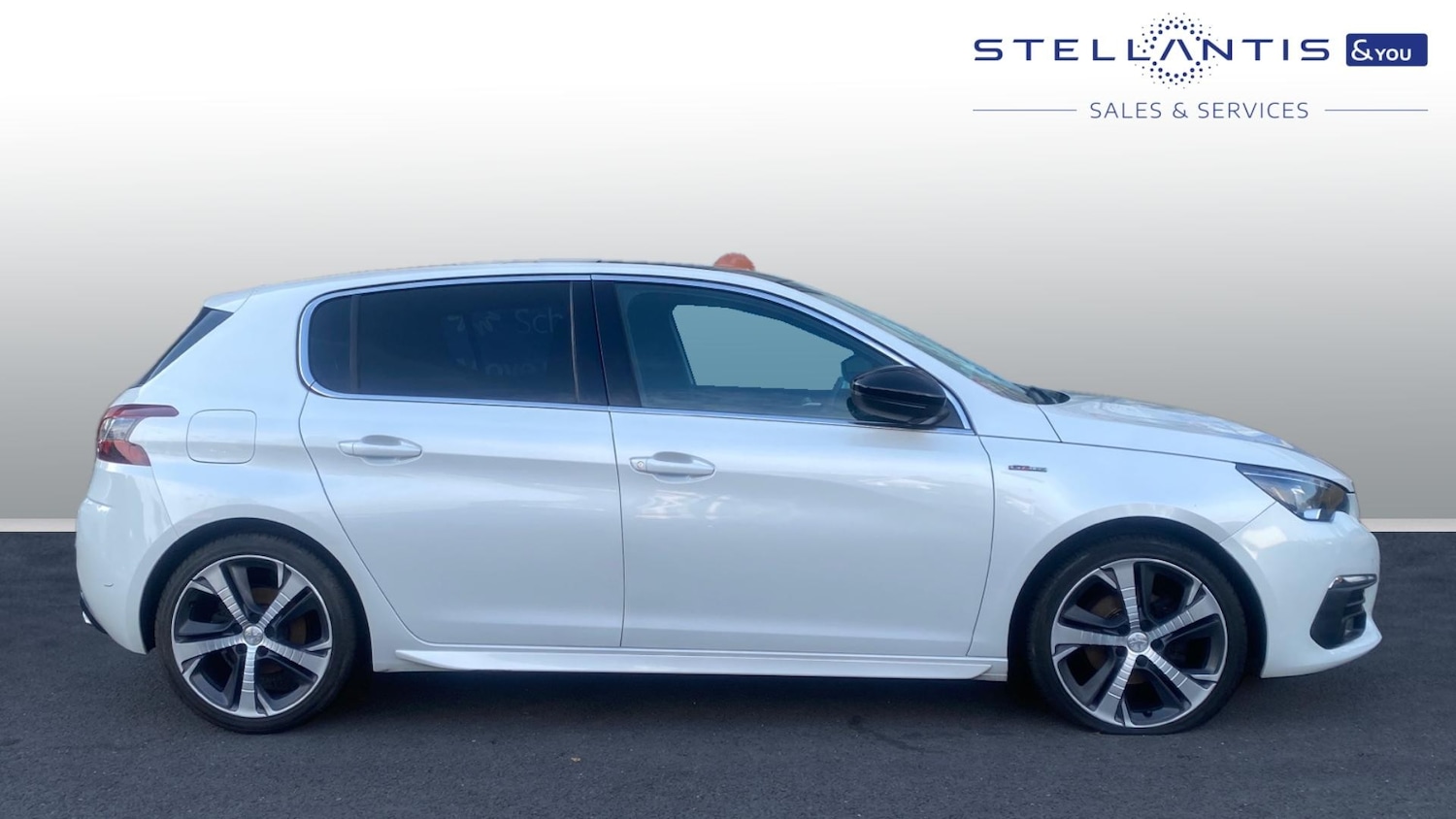 Used Peugeot 308 2018 for sale - 76154019: Photo 2