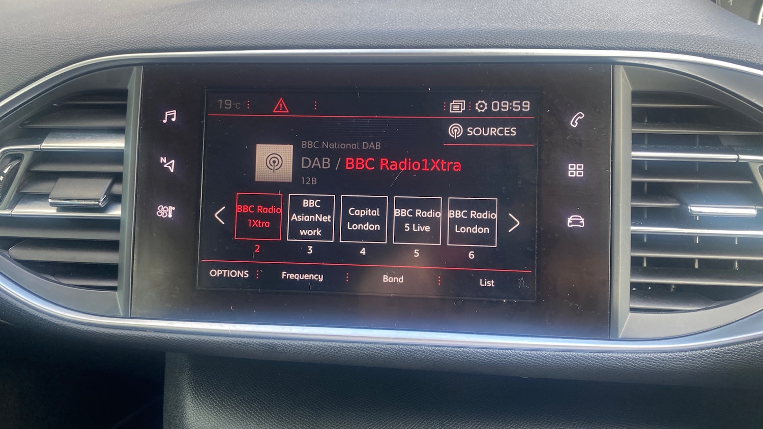 Used Peugeot 308 2018 for sale - 76154019: Photo 27