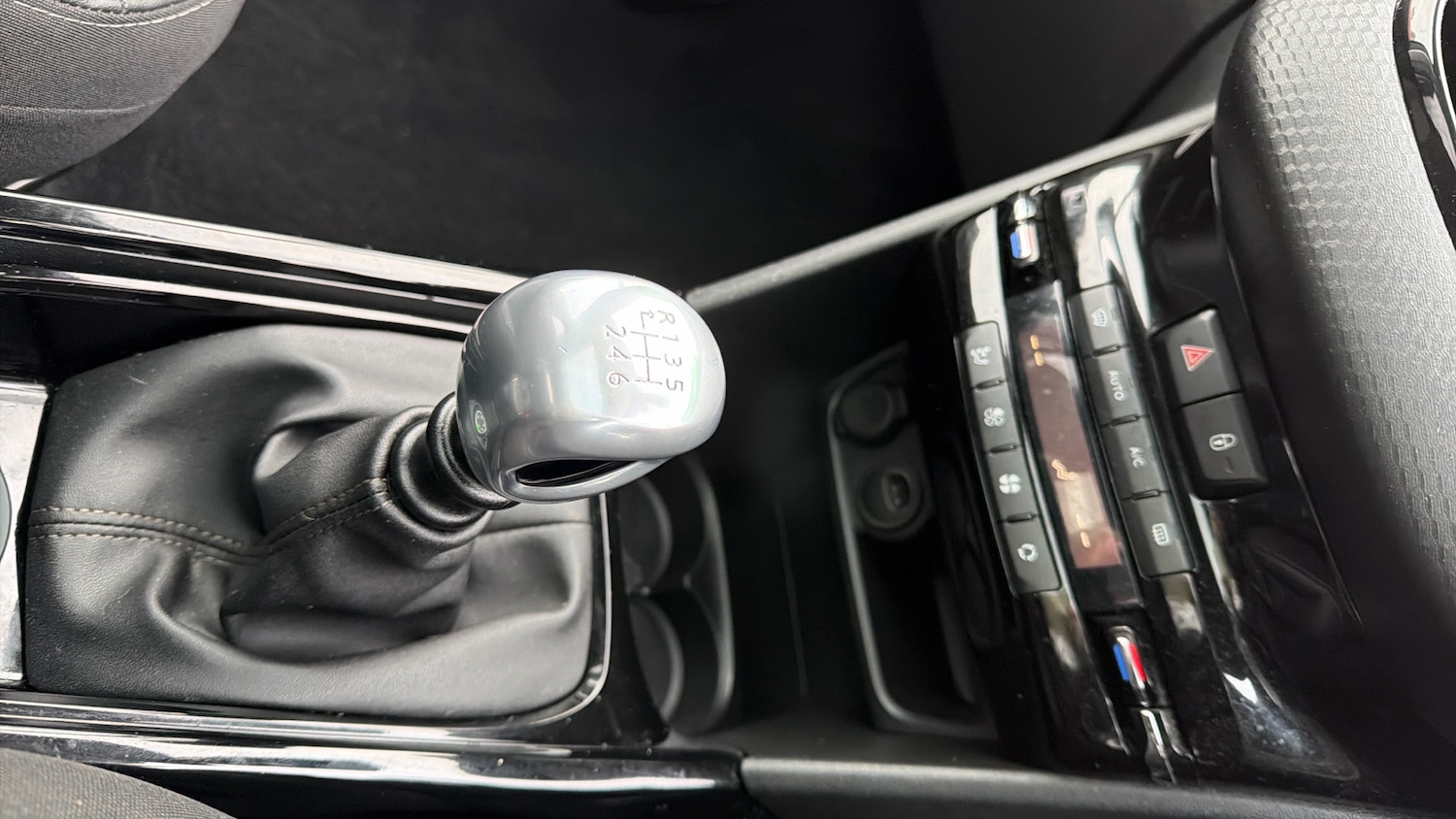 Used Peugeot 2008 2019 for sale - 77092108: Photo 21