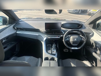 Used Peugeot 5008 2023 for sale - 79541231: Photo