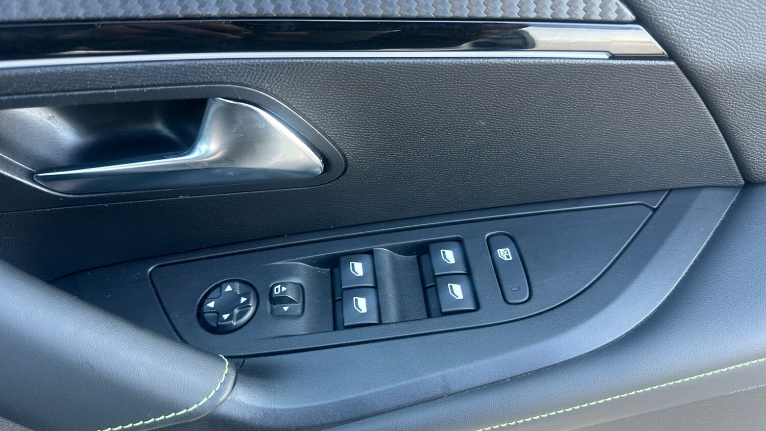 Used Peugeot 2008 2022 for sale - 78171970: Photo 22