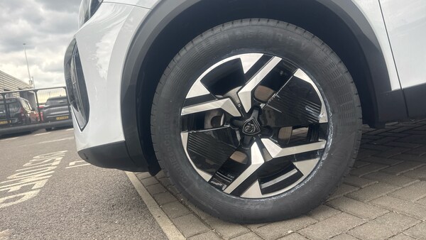Used Peugeot 2008 2023 for sale - 75464504: Photo 14