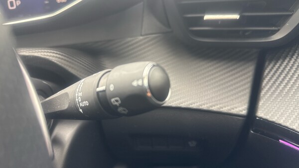 Used Peugeot 2008 2023 for sale - 75464504: Photo 28