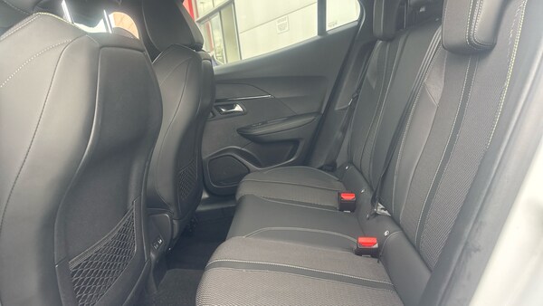 Used Peugeot 2008 2023 for sale - 75464504: Photo 33