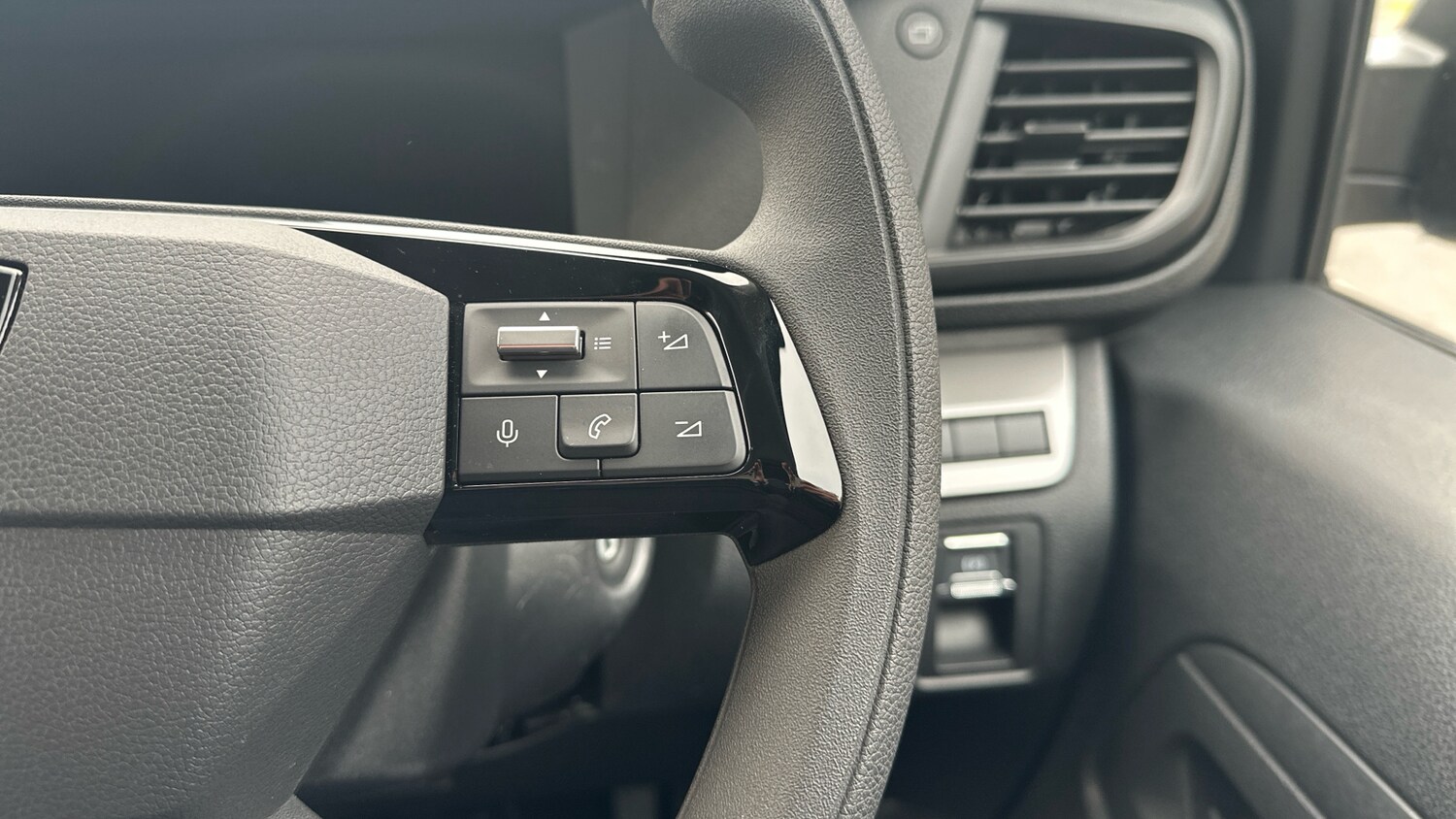 Used Peugeot Expert 2025 for sale - 76307999: Photo 24