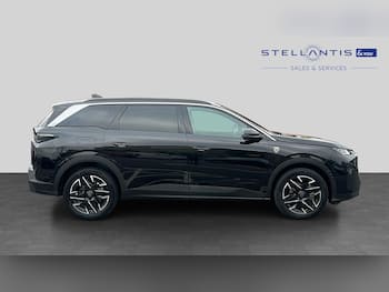 Used Peugeot 5008 2025 for sale - 79822105: Photo