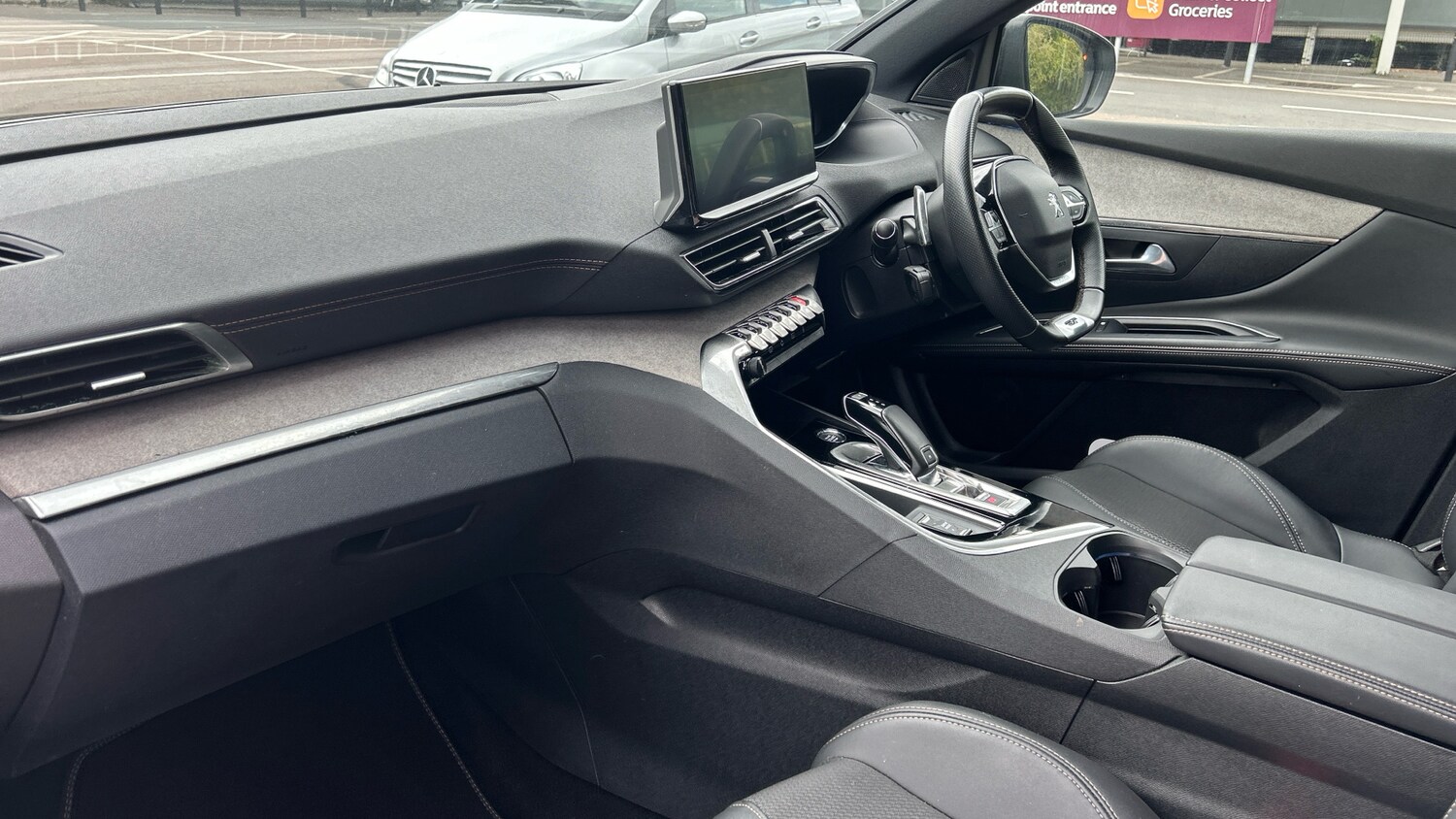 Used Peugeot 5008 2022 for sale - 76216458: Photo 11