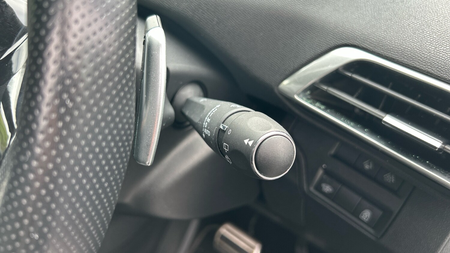 Used Peugeot 5008 2022 for sale - 76216458: Photo 32