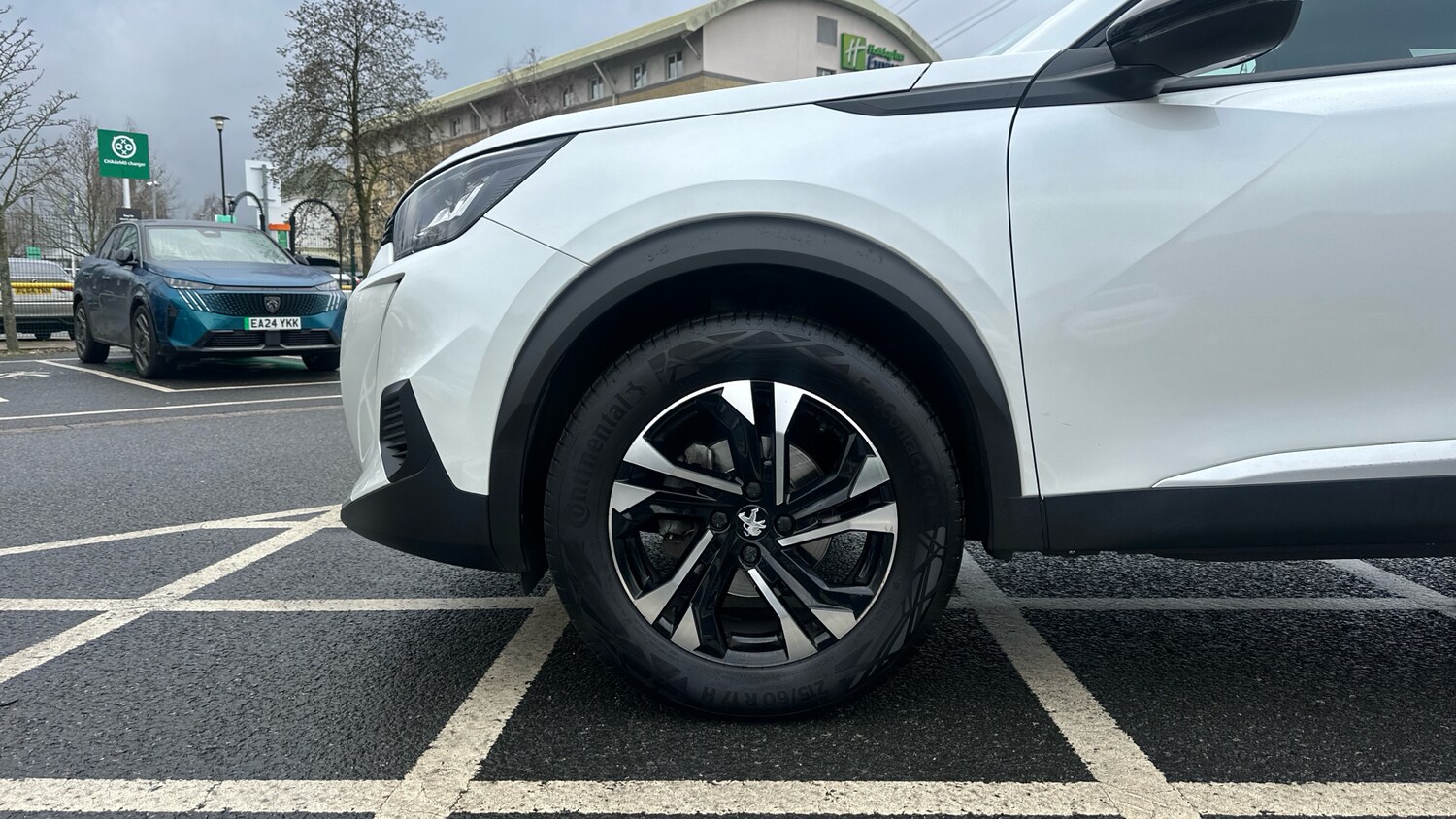 Used Peugeot 2008 2023 for sale - 77525611: Photo 14