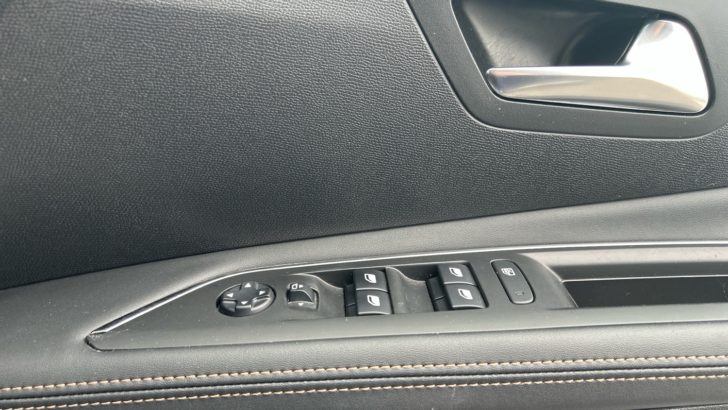 Used Peugeot 3008 2019 for sale - 76216456: Photo 22