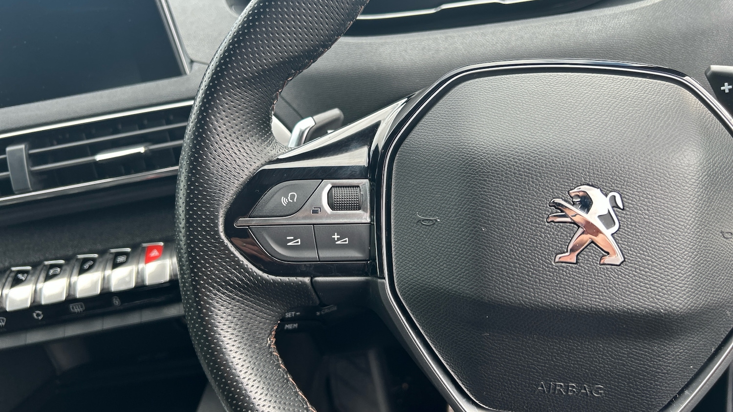 Used Peugeot 3008 2019 for sale - 76216456: Photo 23