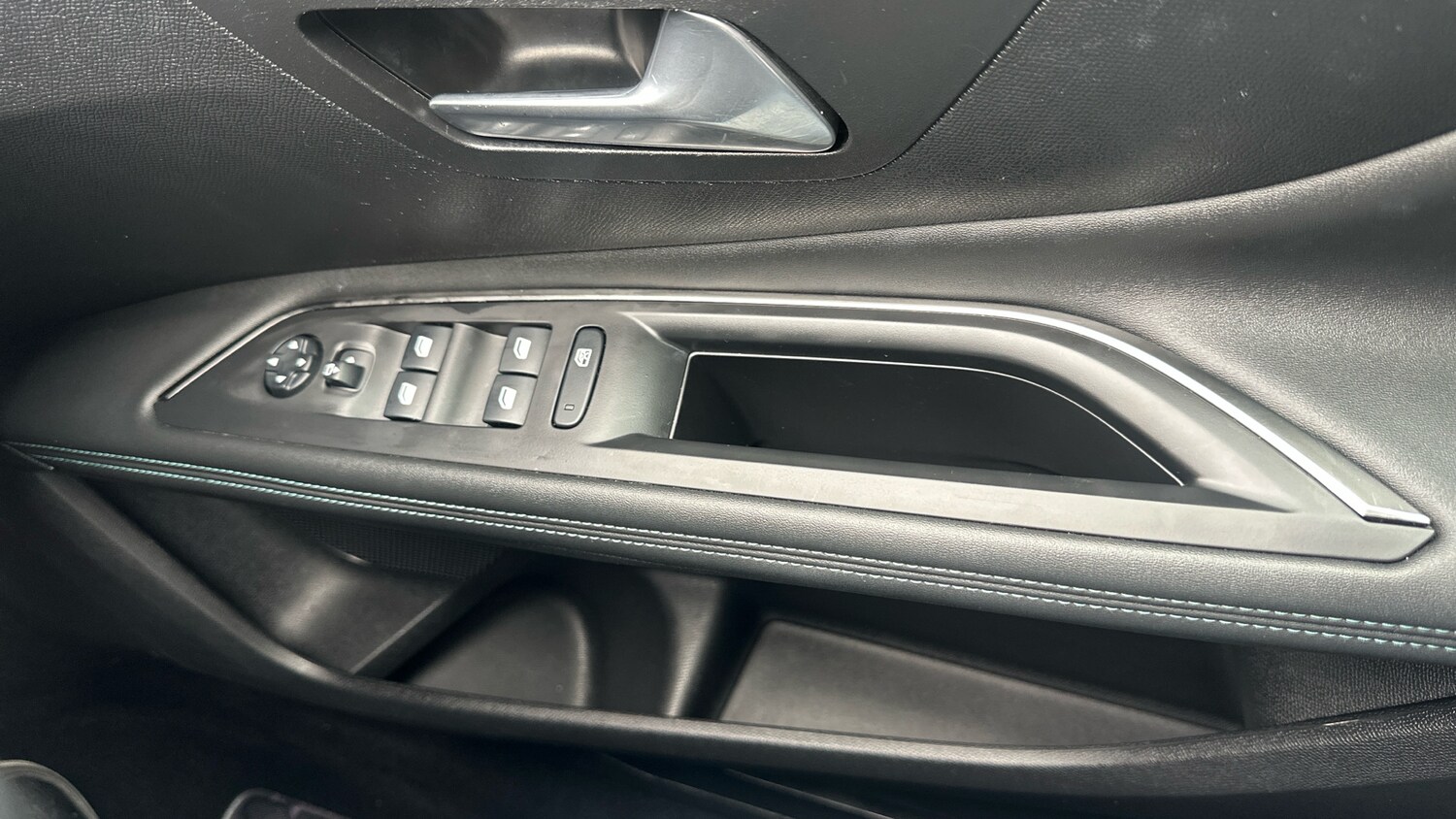 Used Peugeot 3008 2022 for sale - 76216461: Photo 22