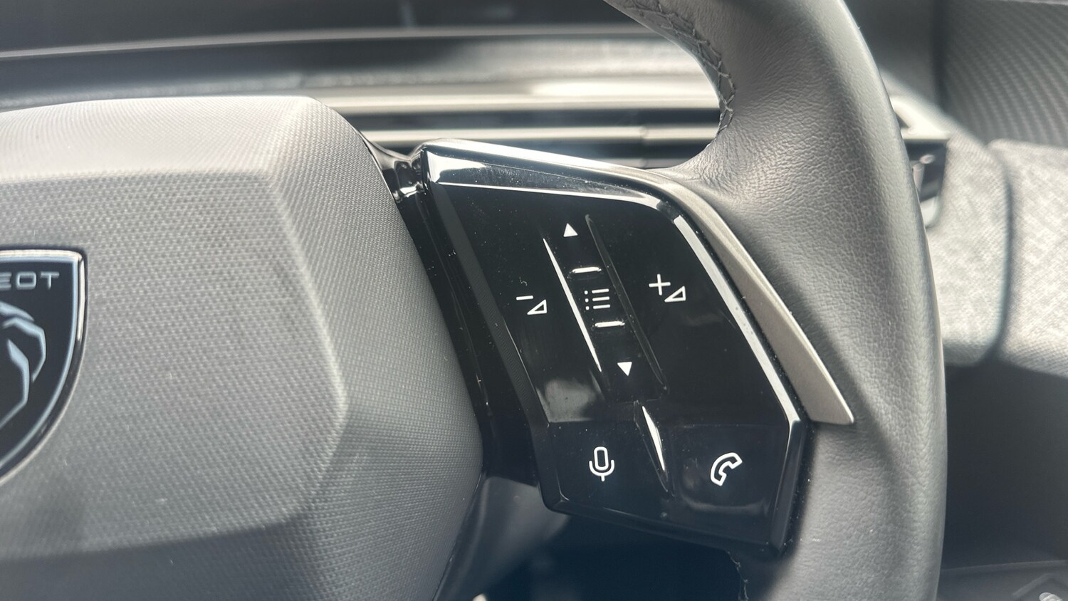 Used Peugeot 5008 2024 for sale - 78136815: Photo 24